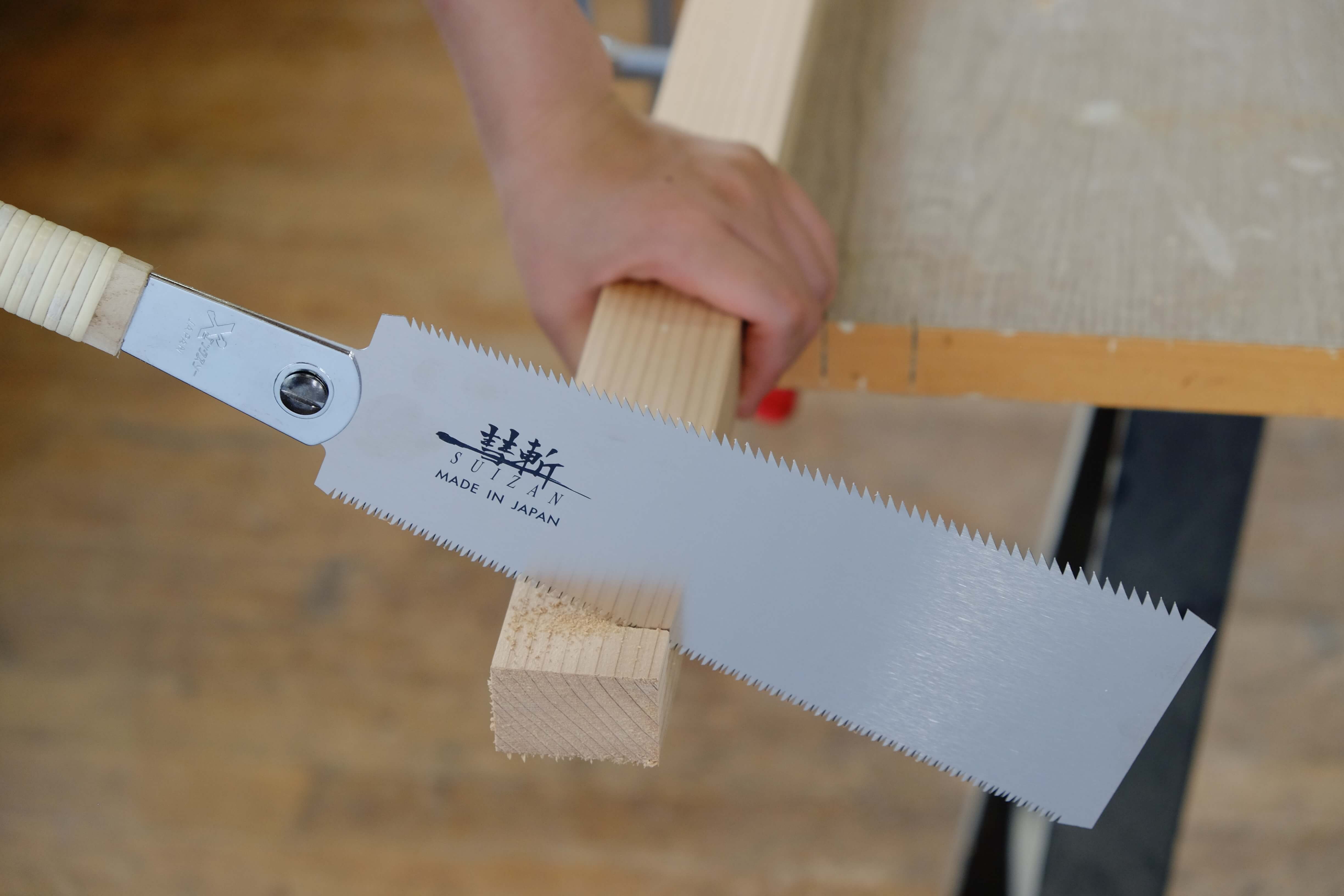 How to pull a Japanese saw correctly – SUIZAN JAPAN